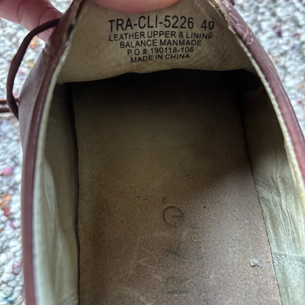 TRAQ by Alegria Shoes Men's Size 40 Low Top Sneakers Brown Cognac Leather Luxury